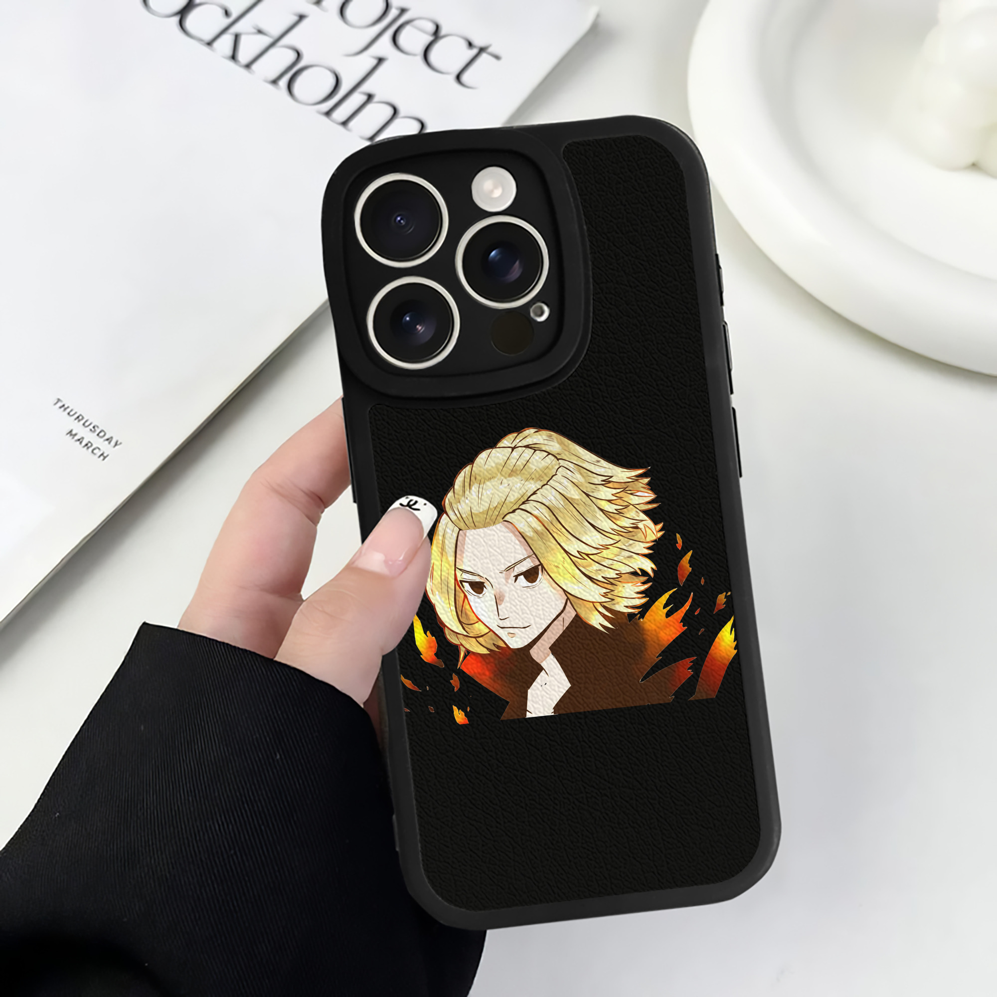 （画像用） 東京リベンジャーズ Tokyo Revengers 【iPhone 16シリーズ対応】シリコンスマホケース（レザー調） 材質：シリコン